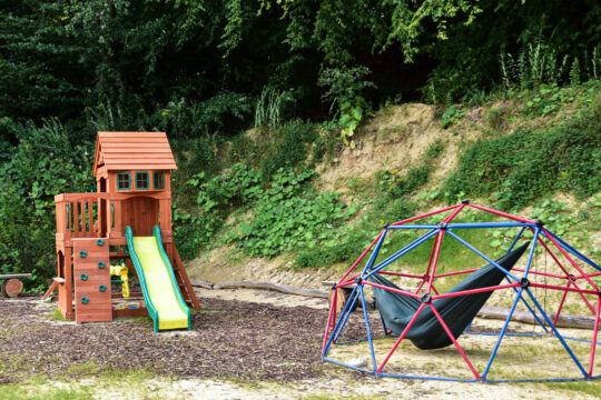 Pole namiotowe Bałtów - plac zabaw dla dzieci